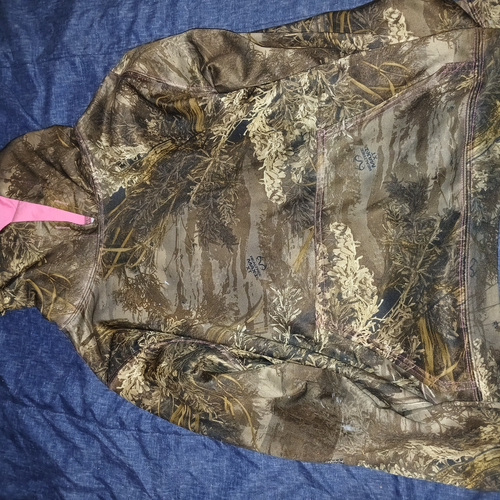 Realtree Women's Camouflage Hoodie with Pink Accents